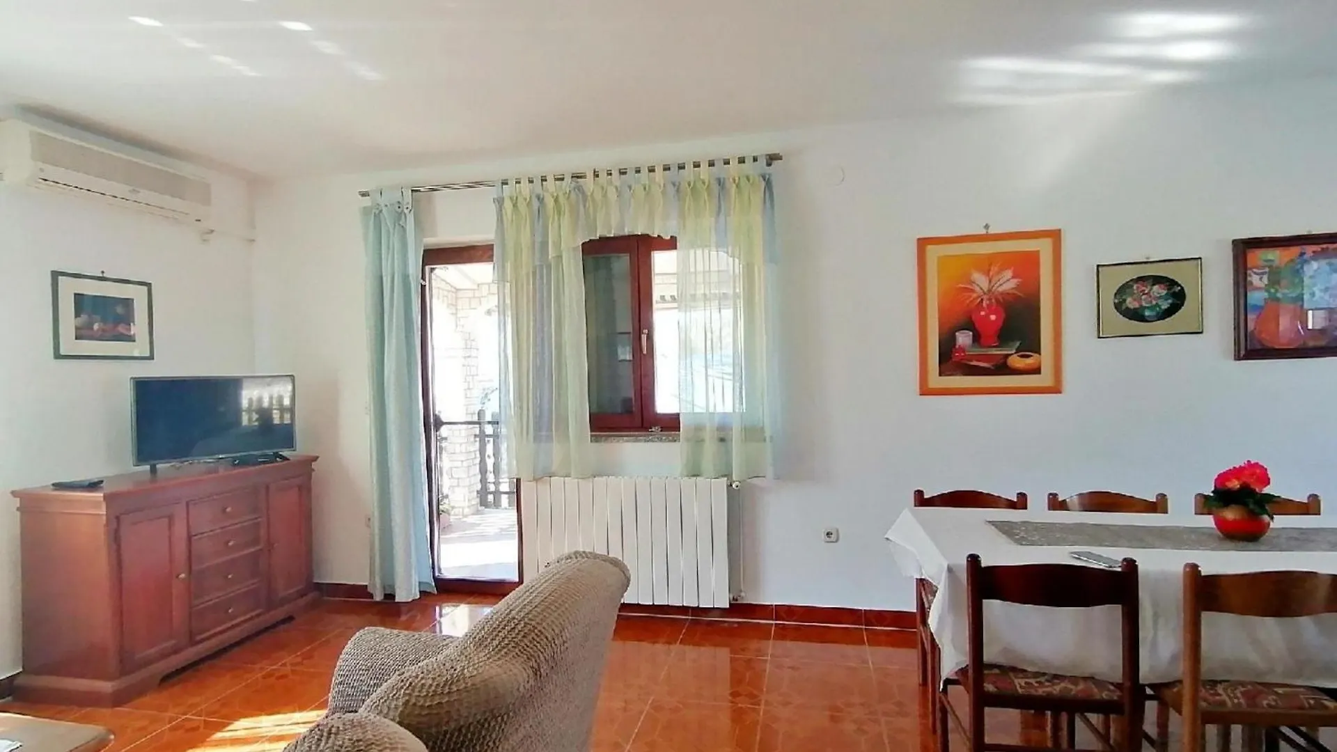 Geraeumiges Ferienhaus Mit 4 Schlafzimmern Und Privatem Pool Jursici