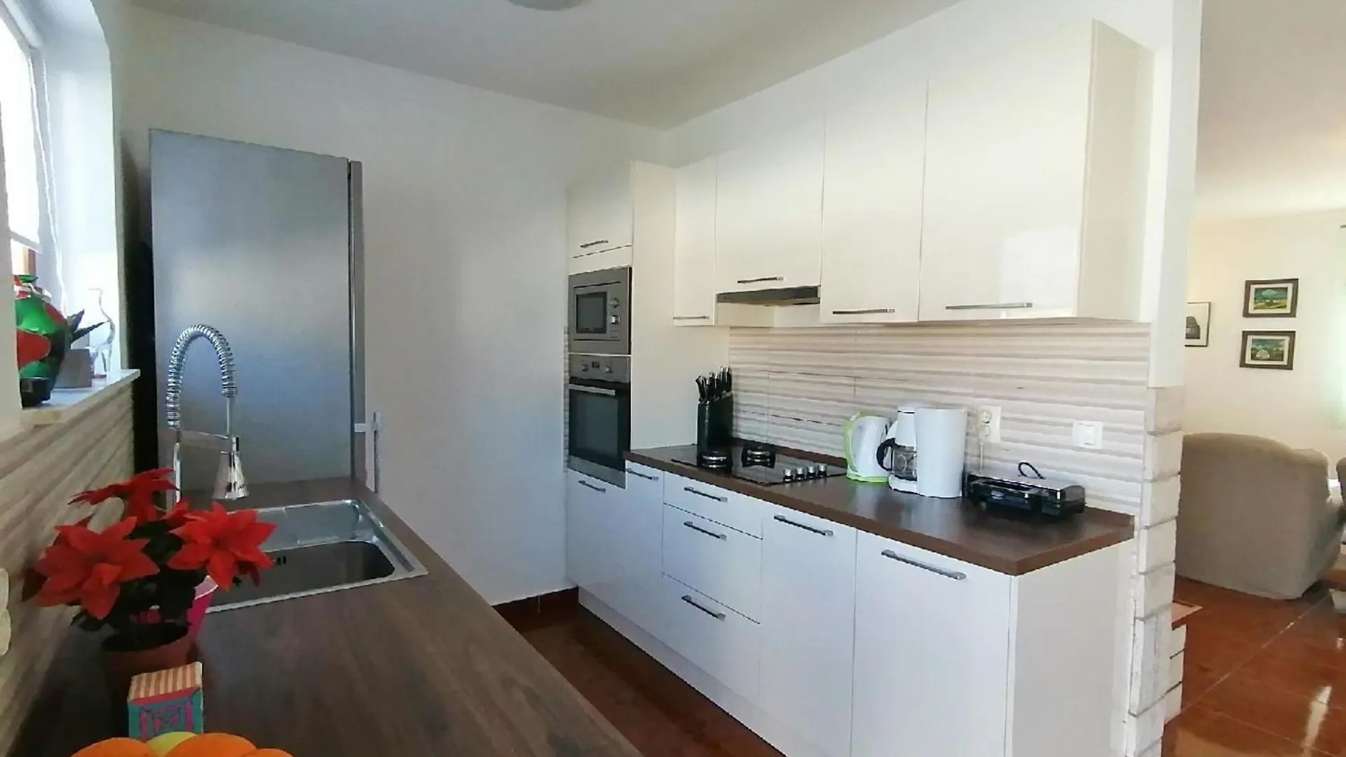 Geraeumiges Ferienhaus Mit 4 Schlafzimmern Und Privatem Pool Jursici 0*,