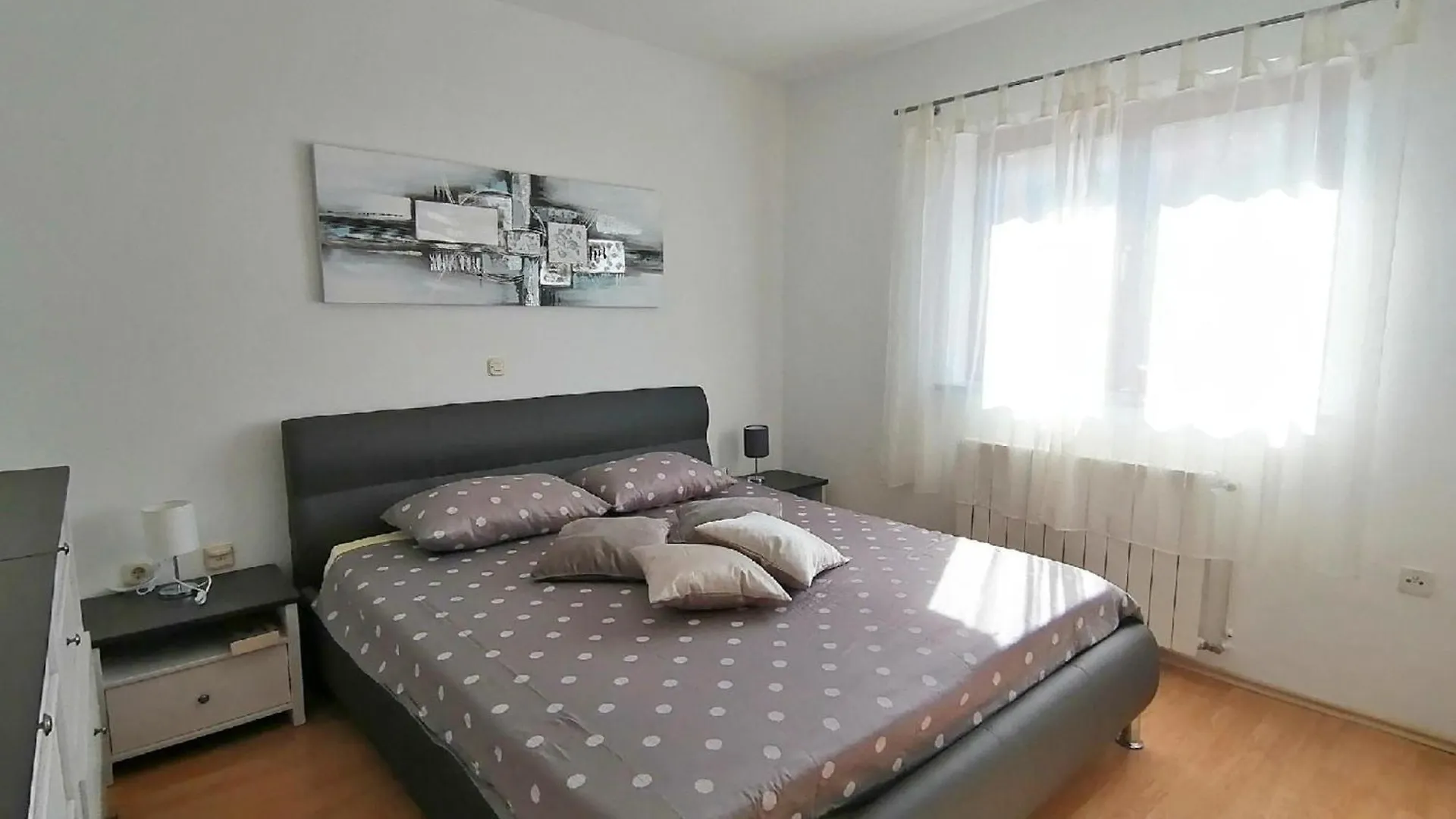 Geraeumiges Ferienhaus Mit 4 Schlafzimmern Und Privatem Pool Jursici Croatia