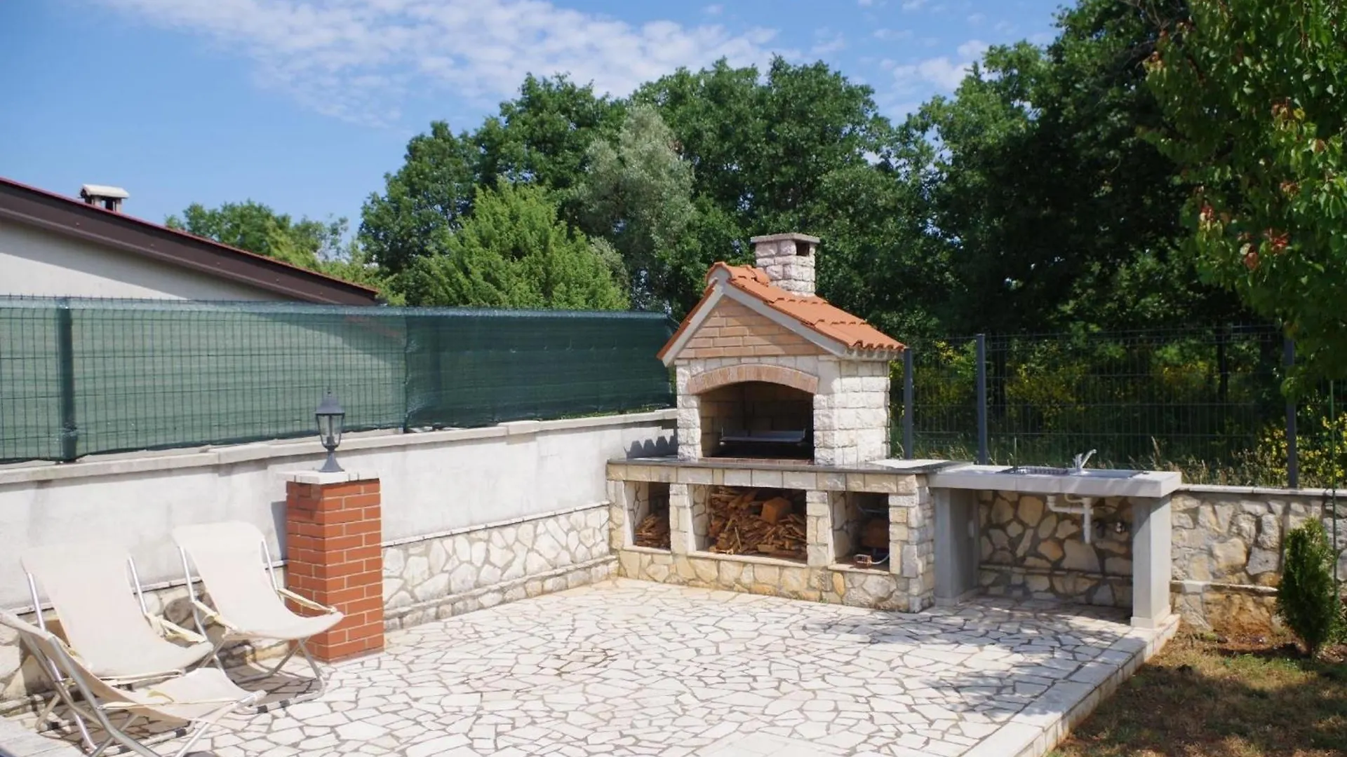 Holiday home Geraeumiges Ferienhaus Mit 4 Schlafzimmern Und Privatem Pool Jursici Croatia