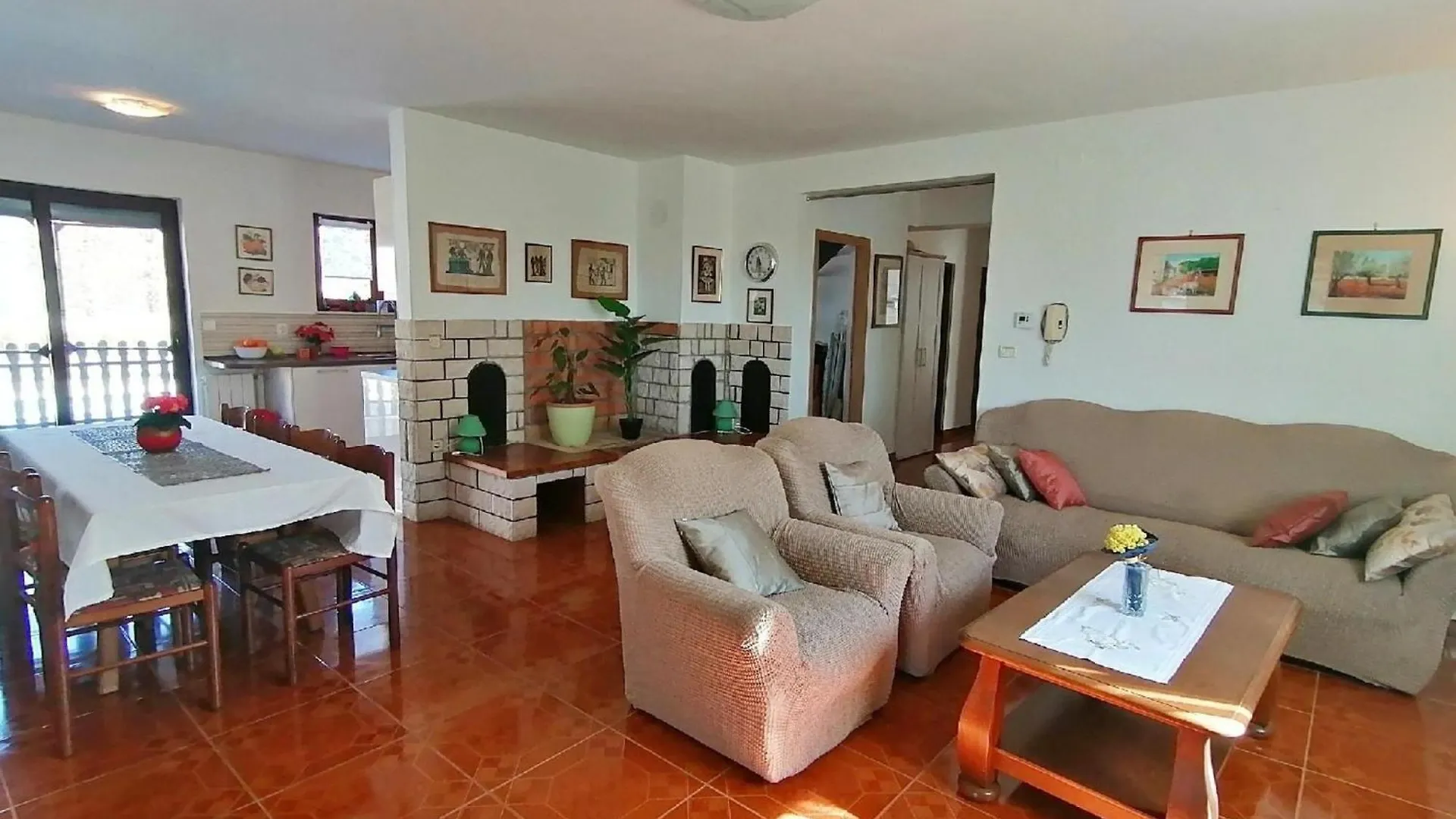 Geraeumiges Ferienhaus Mit 4 Schlafzimmern Und Privatem Pool Jursici